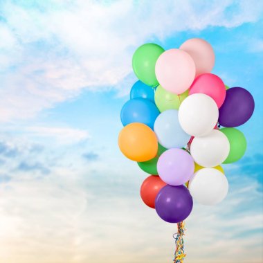 renkli balonlar demet