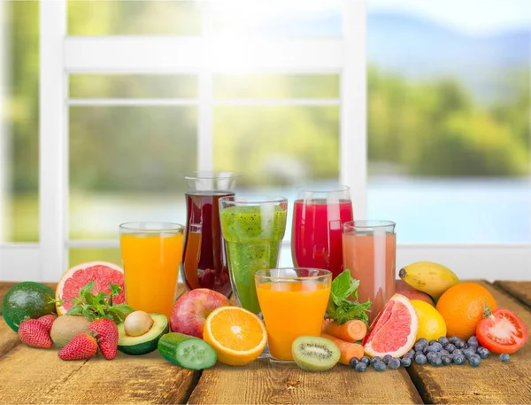 Glasögon av färsk juice — Stockfoto