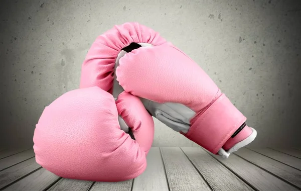 Guantes de boxeo rosa — Foto de Stock