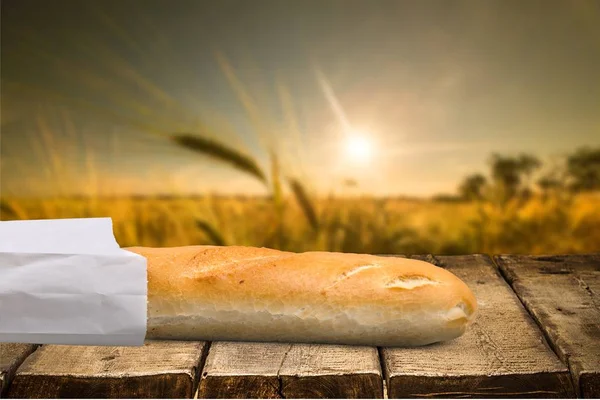 Čerstvý Domácí Chléb Dřevěném Stole — Stock fotografie