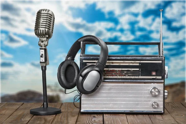 Microphone, radio  and headphones — Stock Photo, Image