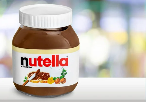 Nutella hazelnut menyebarkan toples — Stok Foto