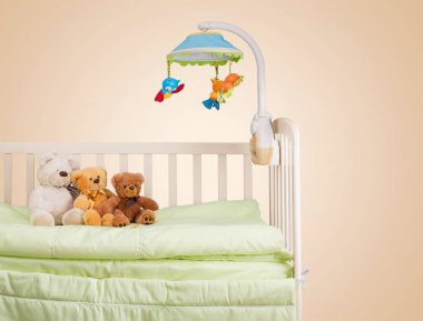 oyuncak bebek karyolası