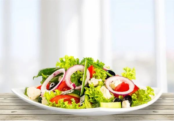 Salada grega com legumes frescos — Fotografia de Stock