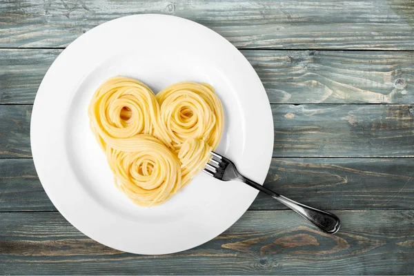 Spaghettin Heart Shape White Plate — Stock Photo, Image