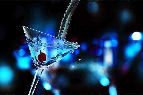 Versando cocktail martini — Foto Stock