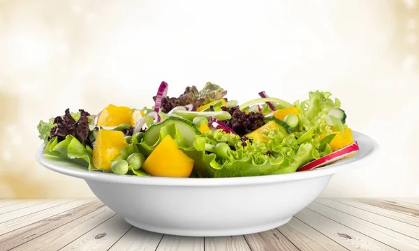 野菜と新鮮なサラダ — ストック写真