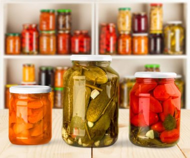 Kavanoz konserve sebzeler