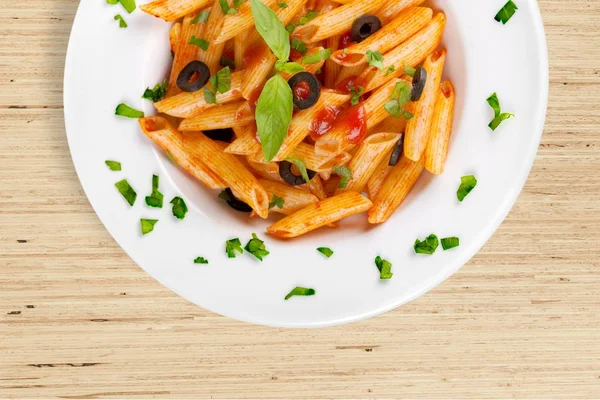 토마토를 곁들인 이탈리아 파스타 — 스톡 사진