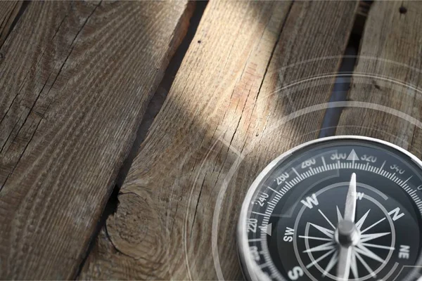 Antiker Kompass aus Messing — Stockfoto