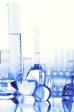 cam laboratuvar şişeler