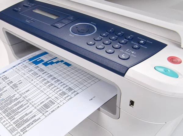 Multifunktionsdrucker isoliert — Stockfoto