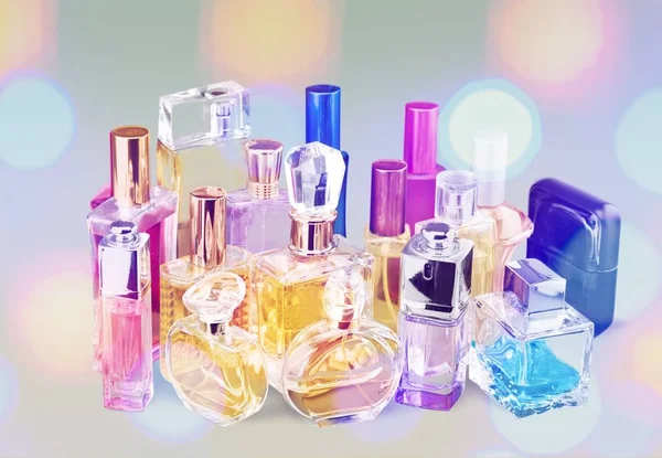 Frascos aromáticos de perfume — Foto de Stock