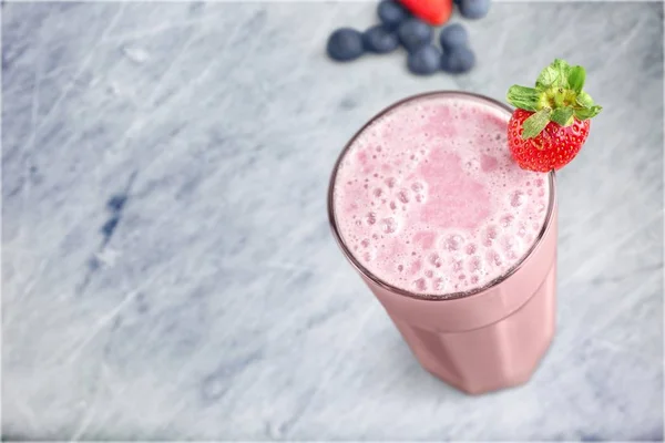 Glas Erdbeer-Smoothie — Stockfoto