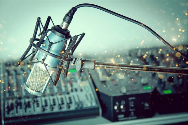 Mikrofon i digital studio — Stockfoto