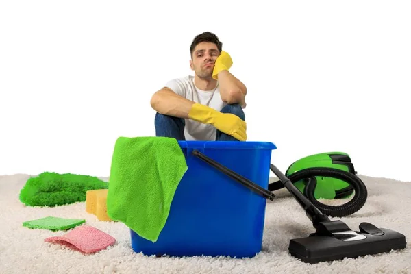 Giovane Cleaner Con Attrezzature Isolate Sfondo Bianco — Foto Stock