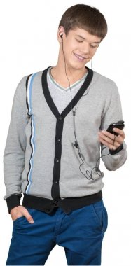 telefon kullanan yakışıklı adam