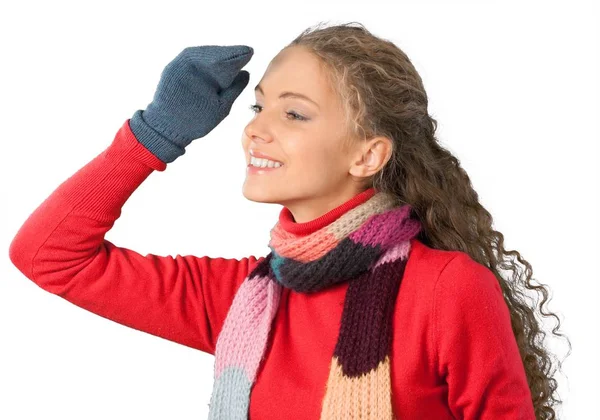 Junge Frau in Winterkleidung — Stockfoto