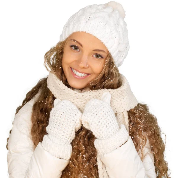 穿着冬衣的年轻女子 — 图库照片
