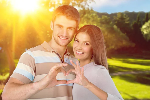 Portrait Happy Young Couple Nature Background — Stock Photo, Image