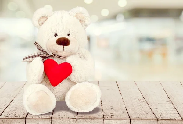 Teddy bear with heart — Stock Photo, Image