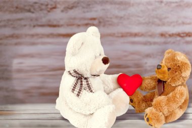 Kırmızı dekoratif kalp ve çatal