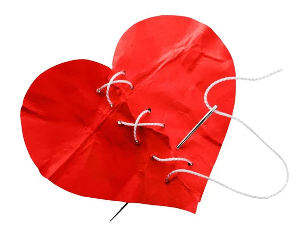 Крупным Планом Зашитого Сердца Иглой Фоне Дня Святого Валентина — стоковое фото