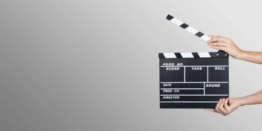 Film tokmağı elinde