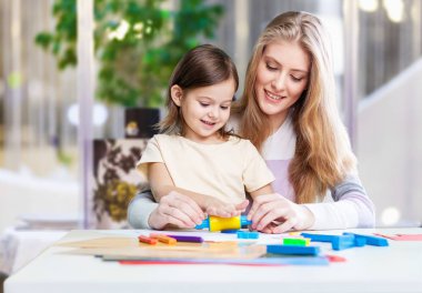 Anne ve kızı çizim 