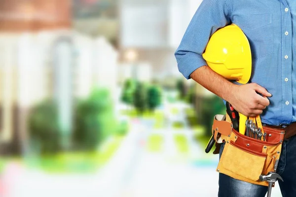 Joven Trabajador Con Cinturón Herramientas — Foto de Stock