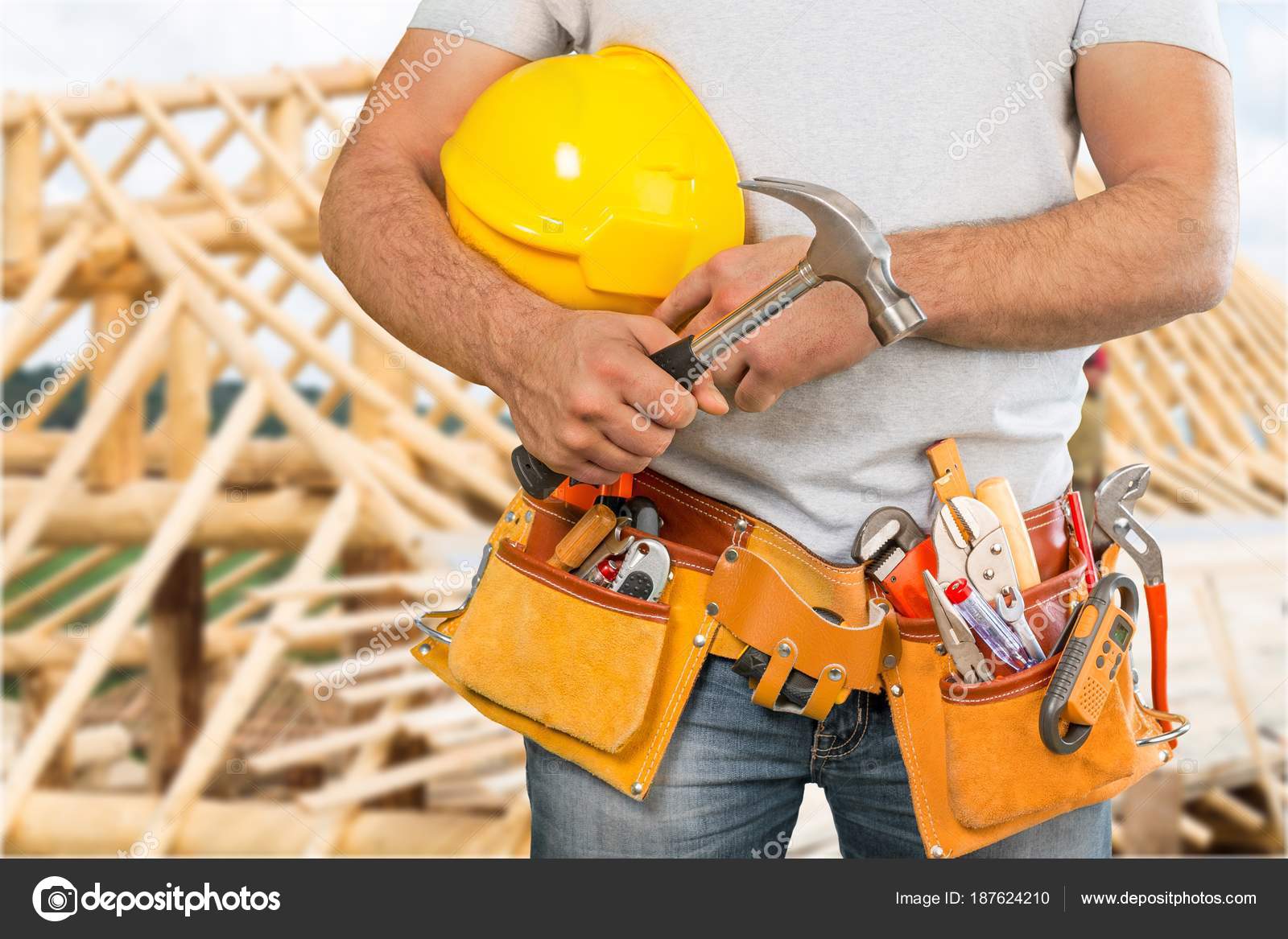 Joven Trabajador Con Cinturón Herramientas: fotografía de stock