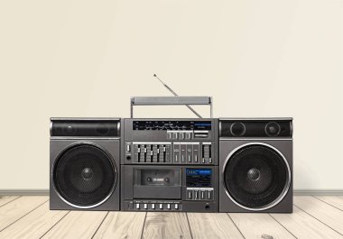 Eski retro blaster kaset kaset kaydedici masada