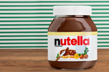 Nutella Fındıklı kavanoz yaymak