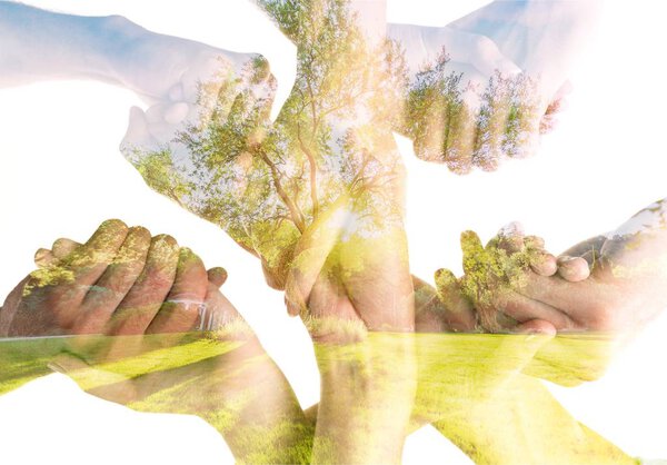 Группа человеческих рук, двойное воздействие
 