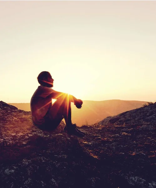 Silhouette Young Man Mountain Top Sunset Time — Stock Photo, Image