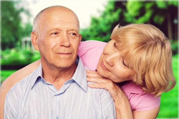 Retrato de una pareja de ancianos — Foto de Stock