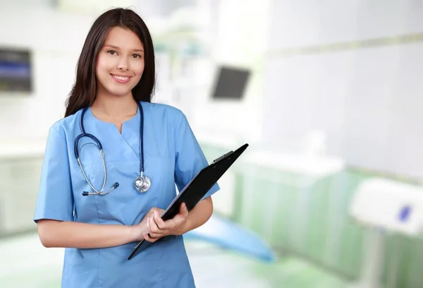 Mujer joven médico — Foto de Stock