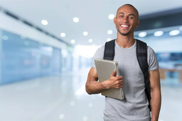 Fiducioso Bell Uomo Con Libro Sfondo — Foto Stock