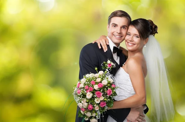 Jovem casal de casamento — Fotografia de Stock