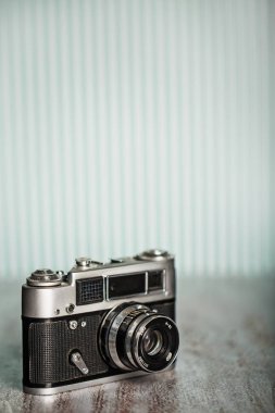 Arka plan üzerinde izole retro fotoğraf makinesi