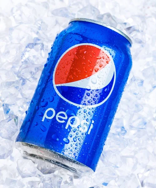 Pepsi pode isolado — Fotografia de Stock