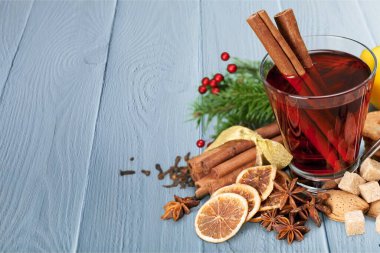 Arka planda sıcak şarap