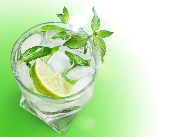 Φρέσκο Mojito Cocktail Ποτήρι Προβολή Μεγέθυνση — Φωτογραφία Αρχείου