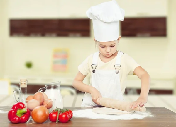 Petite Fille Faire Pâte Dans Cuisine — Photo