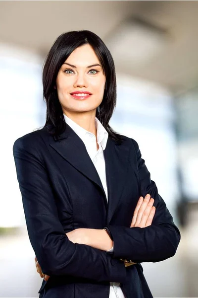 Young Businesswoman Arms Crossed — Stock Photo, Image