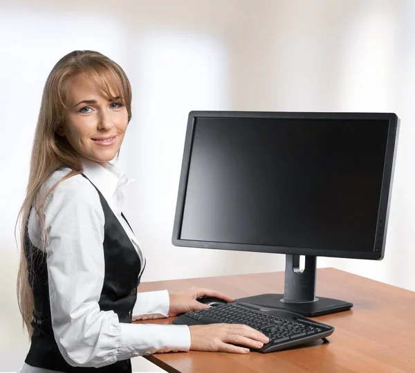 Beheerder Vrouw Met Computer — Stockfoto