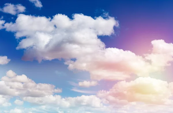 パステルカラーの雲と空 自然抽象的背景 — ストック写真