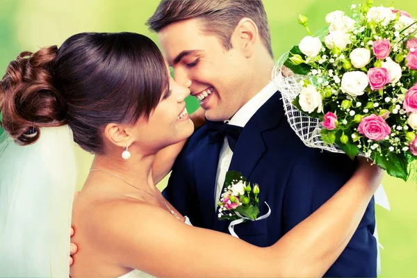 Feliz Apenas Casado Jovem Casal — Fotografia de Stock