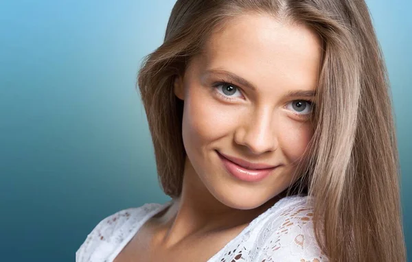 Retrato Jovem Bela Mulher — Fotografia de Stock