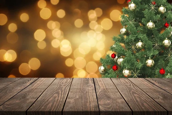 Geschmückter Weihnachtsbaum Und Christbaumkugeln — Stockfoto